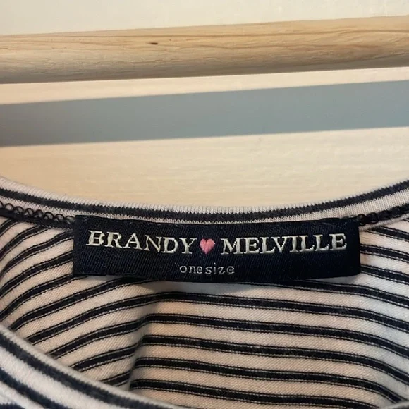 Brandy Melville Striped Navy and White Giselle Crop Top - Picture 6 of 7
